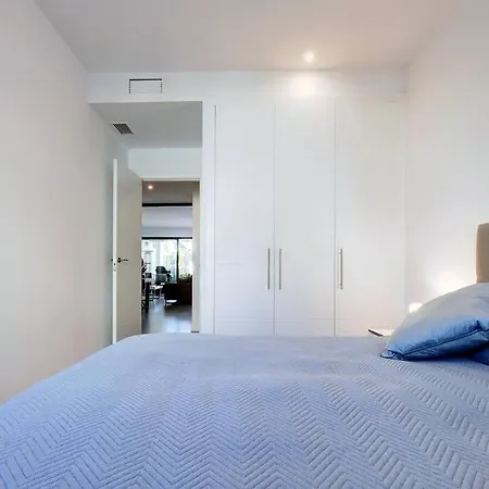 Elegant Two Bedroom At Hills! Апартаменты