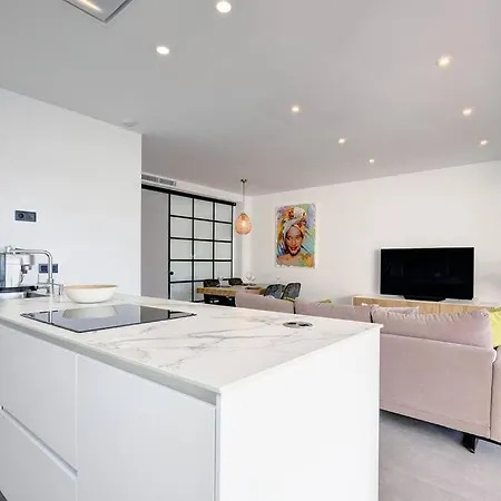 Elegant Two Bedroom At Hills! 公寓 埃斯特波纳