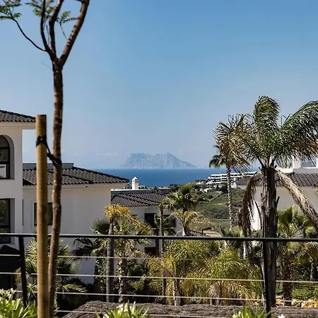 公寓 Elegant Two Bedroom At Hills! 埃斯特波纳