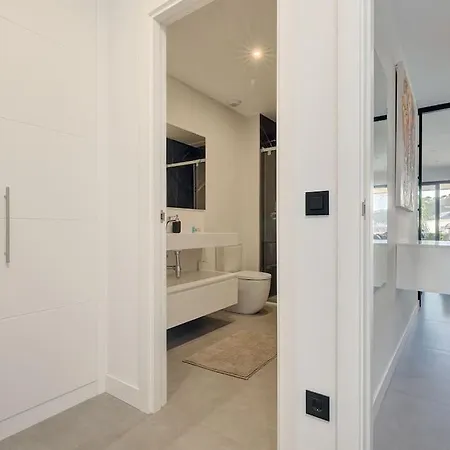 Elegant Two Bedroom At Hills! 公寓 *