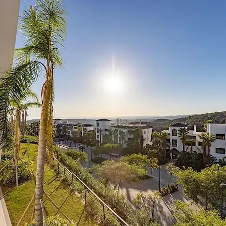 Elegant Two Bedroom At Hills! Appartement Estepona