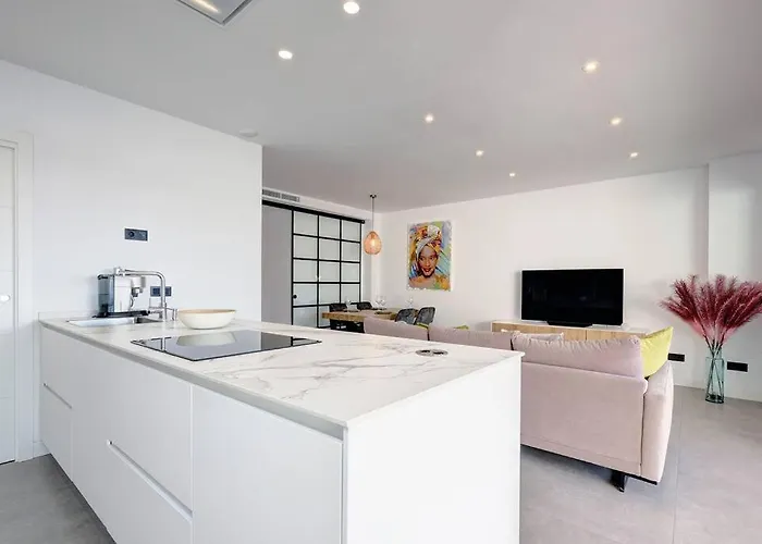 Elegant Two Bedroom At Hills! Appartement Estepona