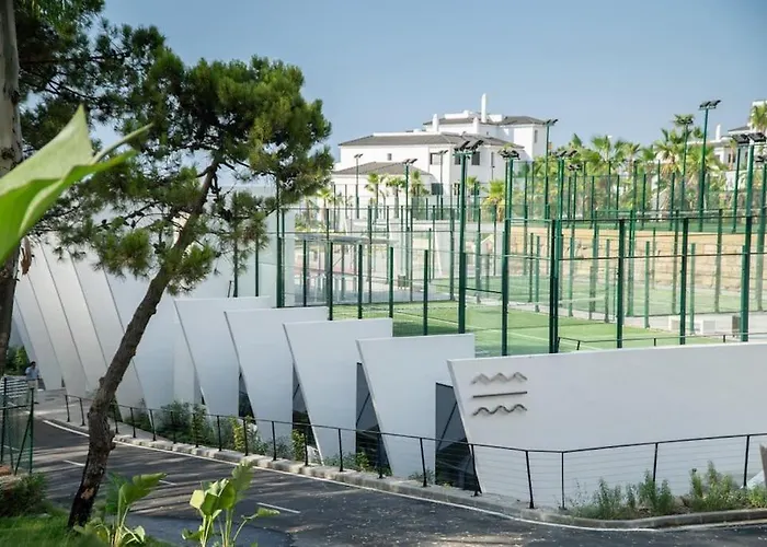 Appartement Elegant Two Bedroom At Hills!