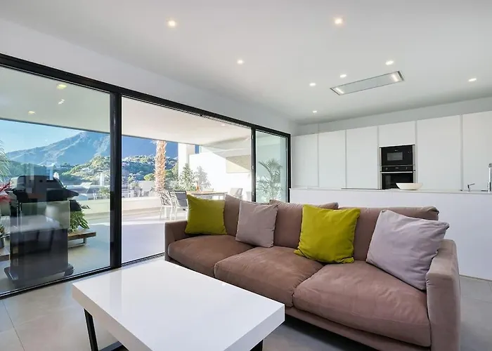 Appartement Elegant Two Bedroom At Hills!