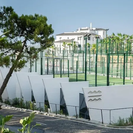 Appartement Elegant Two Bedroom At Hills!