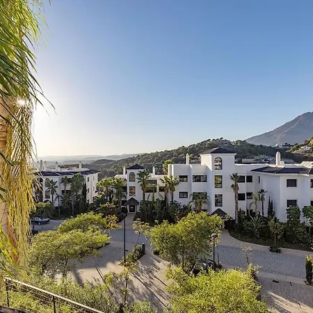 Apartmán Elegant Two Bedroom At Hills! Estepona