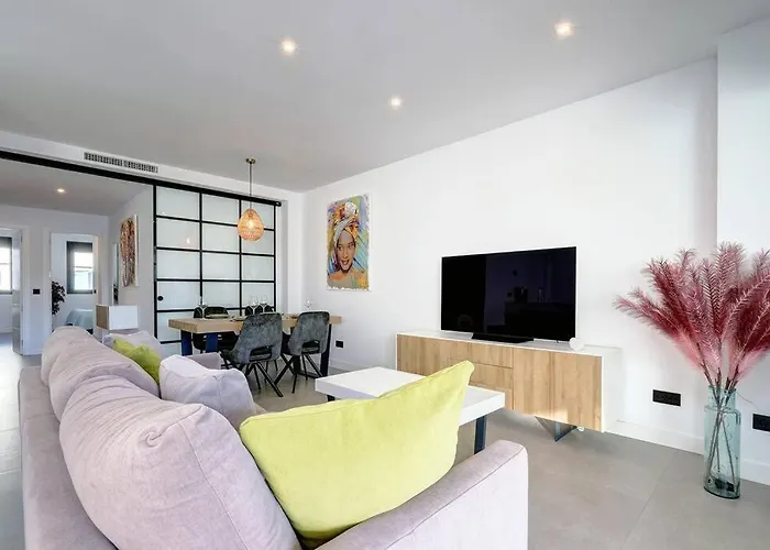 Elegant Two Bedroom At Hills! Lägenhet *